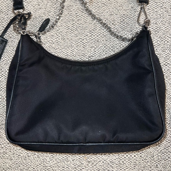 Prada 🚫SOLD🚫EUC 2020 Tessuto Re-Edition 2005 Bag with removable strap! - Picture 5 of 16